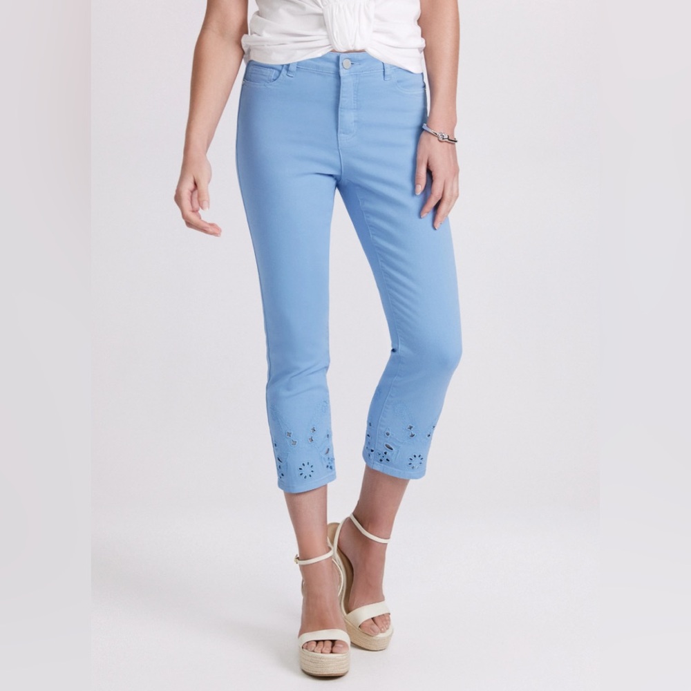 🌙 B30 - Laura straight leg Jean capri’s